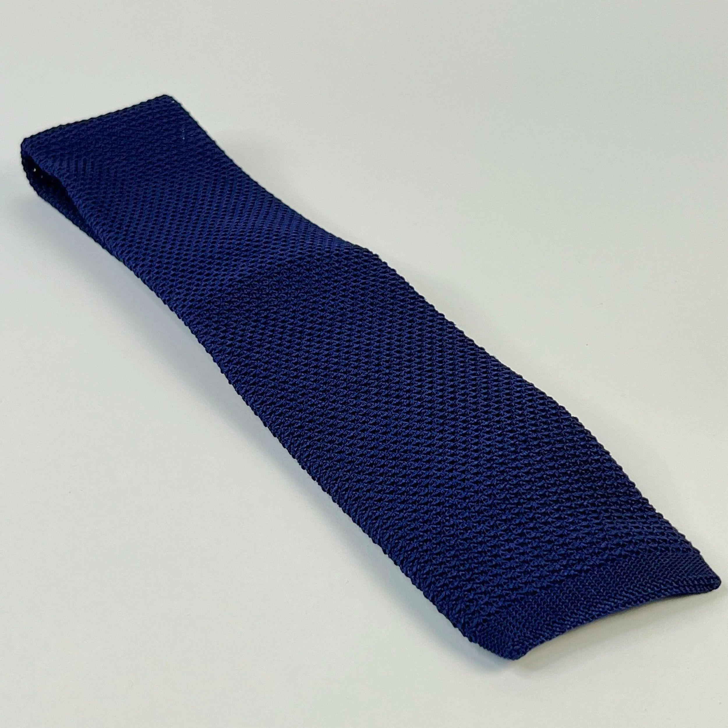 Patek Philippe 2020 Silk Tie – Luxury Red & Black Pattern